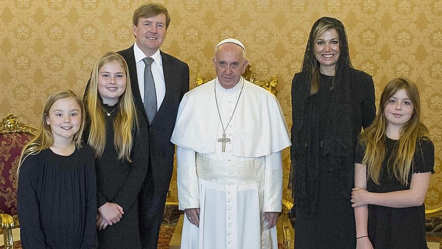 Papst mit niederländischer Königsfamilie / © Osservatore Romano (dpa)