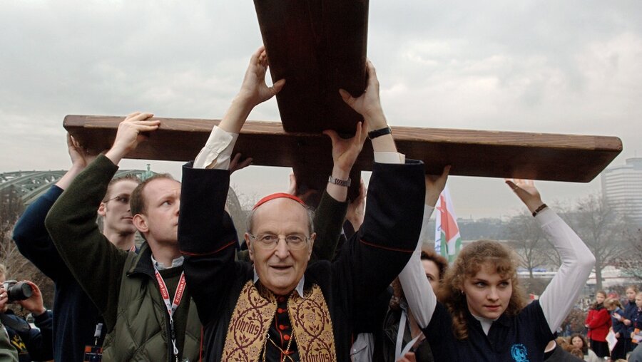 Kardinal Meisner beim Weltjugendtag (dpa)
