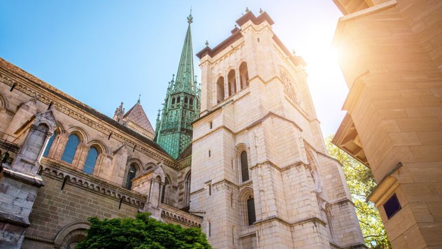 Reformierte Kathedrale St. Peter in Genf / © RossHelen (shutterstock)