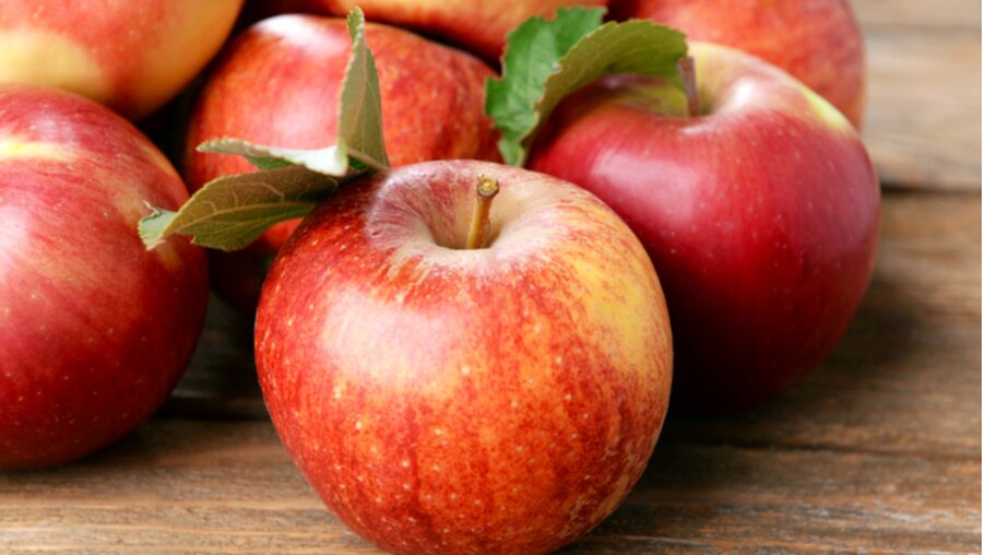 Reife rote Äpfel (shutterstock)