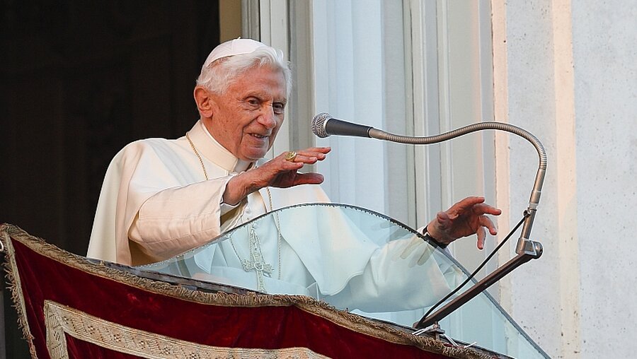 Benedikt XVI.: Der letzte öffentliche Auftritt als amtierender Papst / © Paul Haring (KNA)