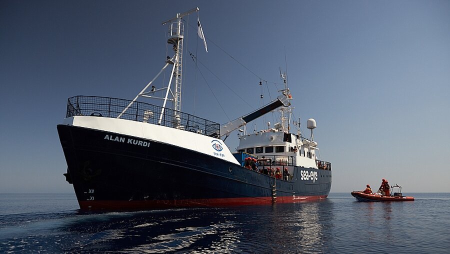 Das Schiff "Alan Kurdi" / © Fabian Heinz/Sea-Eye (dpa)