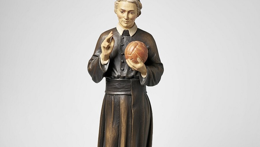 Statue des "Fußball"-Heiligen Luigi (Historisches Museum Hannover)