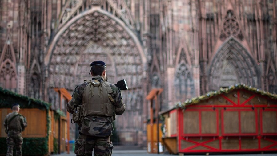 Straßburger Münster nach den Anschlag / © Sebastian Gollnow (dpa)