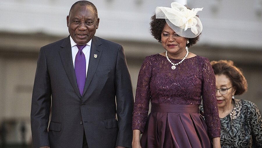 Südafrikas Präsident Cyril Ramaphosa und Baleka Mbete, Sprecherin der Nationalversammlung / © Gianluigi Guercia (dpa)