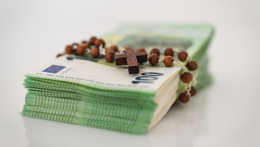 Symbolbild Kirche und Geld / © Julia Steinbrecht (KNA)