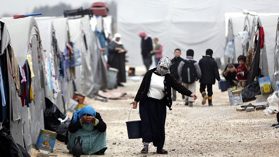 Syrische Flüchtlinge in einem Camp nahe Sanliurfa (Türkei) / © Sedat Suna (dpa)
