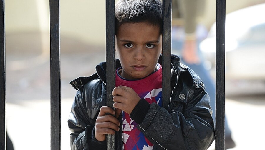 Syrischer Junge im Flüchtlingslager Al-Husn in Jordanien / © Harald Oppitz (KNA)