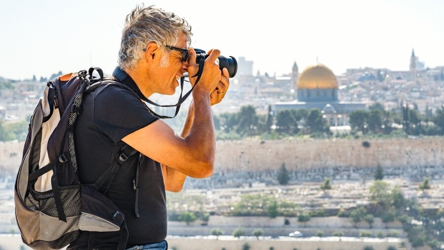 Tourist in Jerusalem / © michelangeloop (shutterstock)