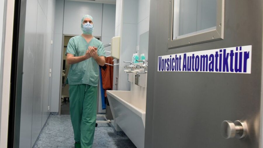 Transplantationszentrum am Uniklinikum Leipzig / © Waltraud Grubitzsch (dpa)