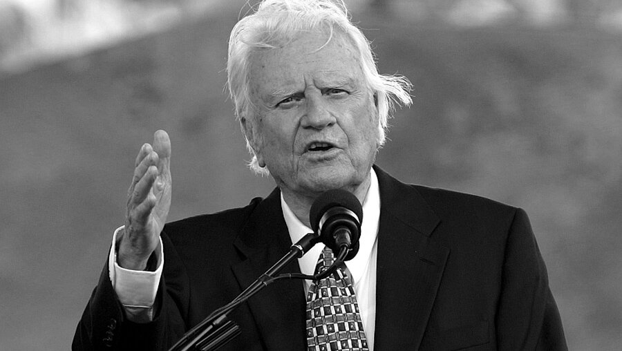 US-Prediger Billy Graham ist tot / © epa Peter Foley (dpa)