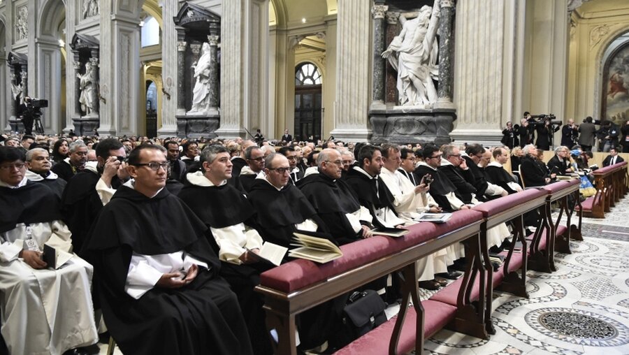 Vertreter des Dominikanerordens im Petersdom (Archiv) / © Cristian Gennari/Agenzia Romano Siciliani (KNA)