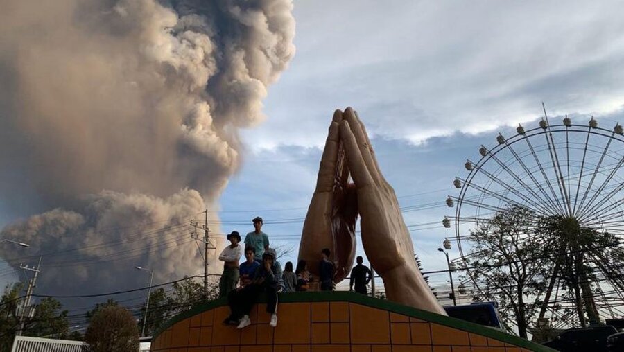 Vulkanausbruch auf den Philippinen / © Bullit Marquez (dpa)