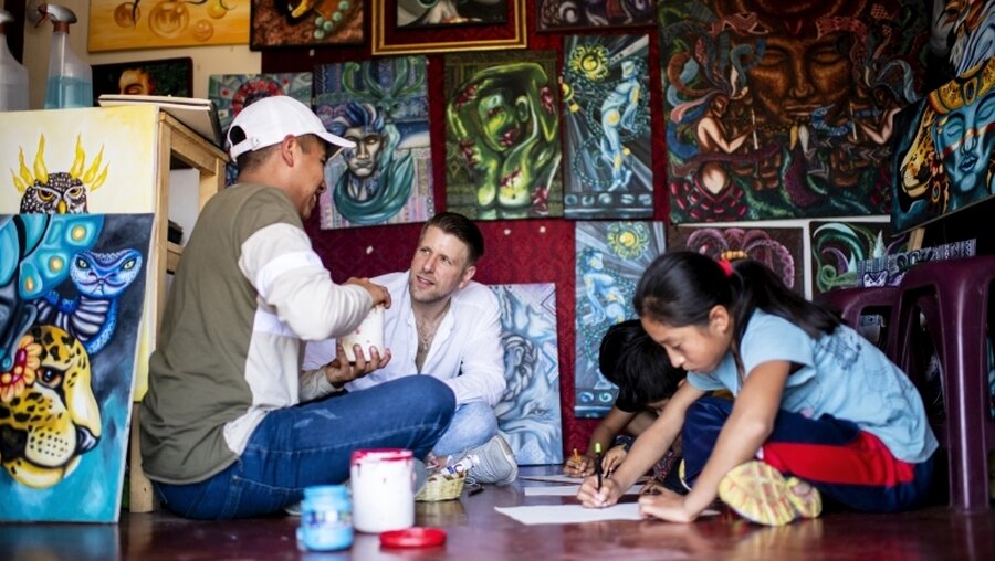 Während der Pandemie fielen in Guatemala für Jugendliche viele Freizeitangebote aus. Ein Kunstprojekt von Kaji Batz sorgt für Abwechslung. / © Florian Kopp (privat)