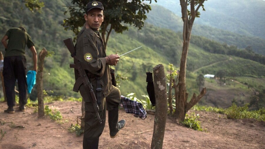 Waffenabgabe der kolumbianischen Rebellen startet  / © Ricardo Maldonado Rozo (dpa)