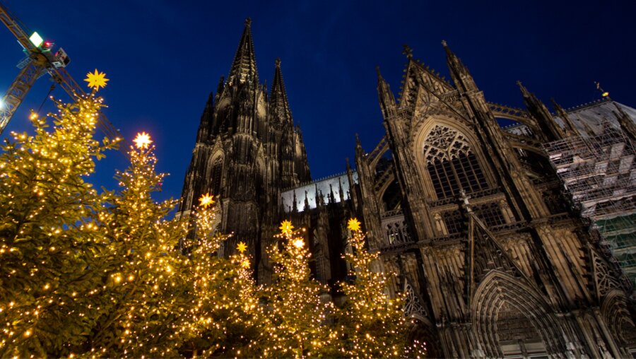 Weihnachten 2021 am Kölner Dom / © Alexander Foxius (DR)