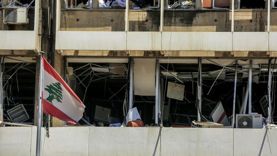 Zahlreiche Gebäude wurde durch die Explosion am 4. August in Beirut zerstört / © Marwan Naamani (dpa)