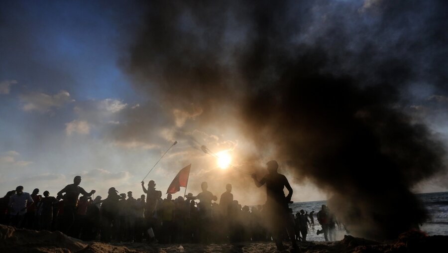Zusammenstöße im Gazastreifen  / © Ashraf Amra (dpa)