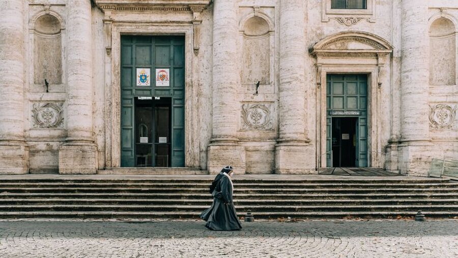 Zwei Ordensschwestern in Rom / © Copenhagen Stock (shutterstock)
