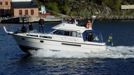 Begleitboot in Stockholm / © Hartmut Wilcken