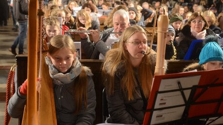 Die Großbassblockflöte gehört zu den exotischen Instrumenten an diesem Nachmittag im Dom. / © Tomasetti (DR)