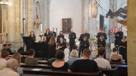 Eine beeindruckende Aufführung mit Studierenden der Kölner Musikhochschule unter der Leitung von Anna Goeke. / © Beatrice Tomasetti (DR)