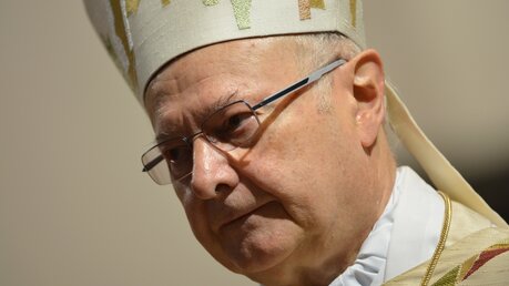 Erzbischof Zollitsch beim Eröffnungsgottesdienst (dpa)