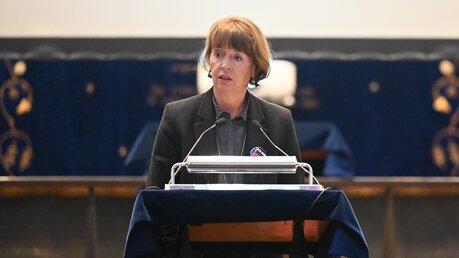 Oberbürgermeisterin Henriette Reker bei ihrer Ansprache. / © Beatrice Tomasetti (DR)