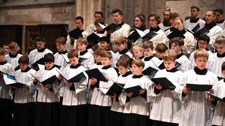 Der Kölner Domchor singt die Messe solennelle von Louis Vierne / © Beatrice Tomasetti (DR)