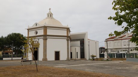 Kirche Paróquia de Nossa Senhora das Areias e São Jacinto