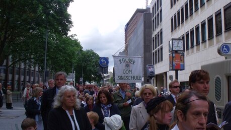 Fronleichnam in Köln - Pontifikalamt und Prozession 40 / © Verena Tröster (DR)