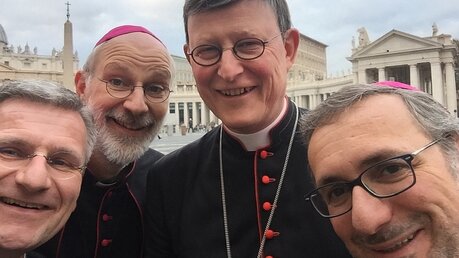 Ein Selfie aus Rom: Drei Kölner und ein Hamburger Bischof (DR)