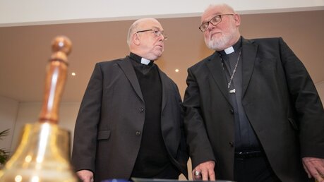 Kardinal Marx mit Erzbischof Becker (dpa)