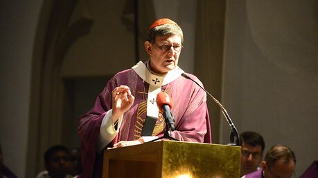 Kardinal Woelki  predigt über den 40-tägigen Weg des Fastens, der auf das Osterfest zuläuft. / © Tomasetti (DR)