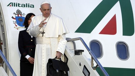 Papst Franziskus bricht auf zu seiner Balkanreise nach Bulgarien und Nordmazedonien / © Gregorio Borgia (dpa)