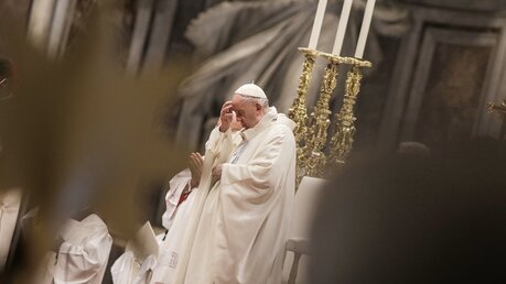 Papst Franziskus während der Feier der Neujahrsmesse 2022 / © Romano Siciliani (KNA)