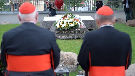 Besuch am Grab seligen Jerzy Popieluszk