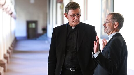 Erzbischof Rainer Maria Kardinal Woelki (l.) und Caritas-Präsident Peter Neher / © Harald Oppitz (KNA)