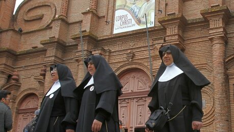 Nonnen in Santa Cruz (dpa)