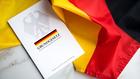Deutsches Grundgesetz / © Christin Klose (shutterstock)