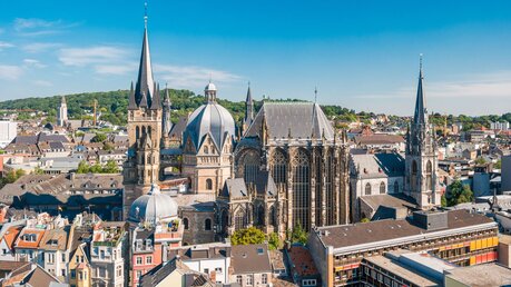 Blick auf den Aachener Dom / © engel.ac (shutterstock)