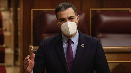 Pedro Sanchez, Ministerpräsident von Spanien, spricht im Parlament / © E. Parra./Pool (dpa)