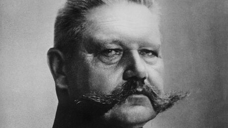 Paul von Hindenburg (shutterstock)