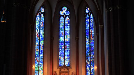 Die Chagallfenster in St. Stephan in Mainz / © Agnete