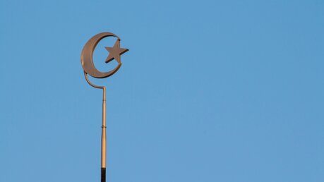 In Staatsverträgen hat Hamburg islamischen Religionsgemeinschaften Rechte eingeräumt / © ka pong26 (shutterstock)