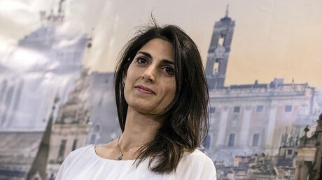 Roms neue Bürgermeisterin Virginia Raggi / © Angelo Carconi (dpa)