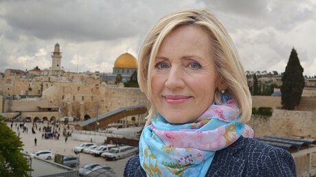 ZDF-Moderatorin Petra Gerster in Jerusalem / © Manes Avny (zdf)
