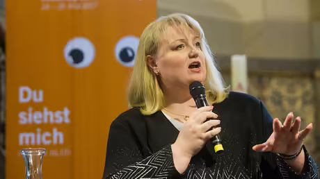  Anette Schultner, Bundesvorsitzende der Christen in der AfD, verl&auml;sst die Partei / &copy;  Lino Mirgeler (dpa)