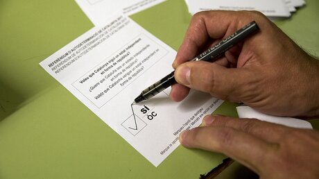 Referendum in Katalonien / © Nicolas Carvalho Ochoa (dpa)
