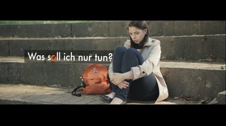 Szene aus einem Imagefilm von Donum Vitae in Bayern / © Bewegter Blick (KNA)
